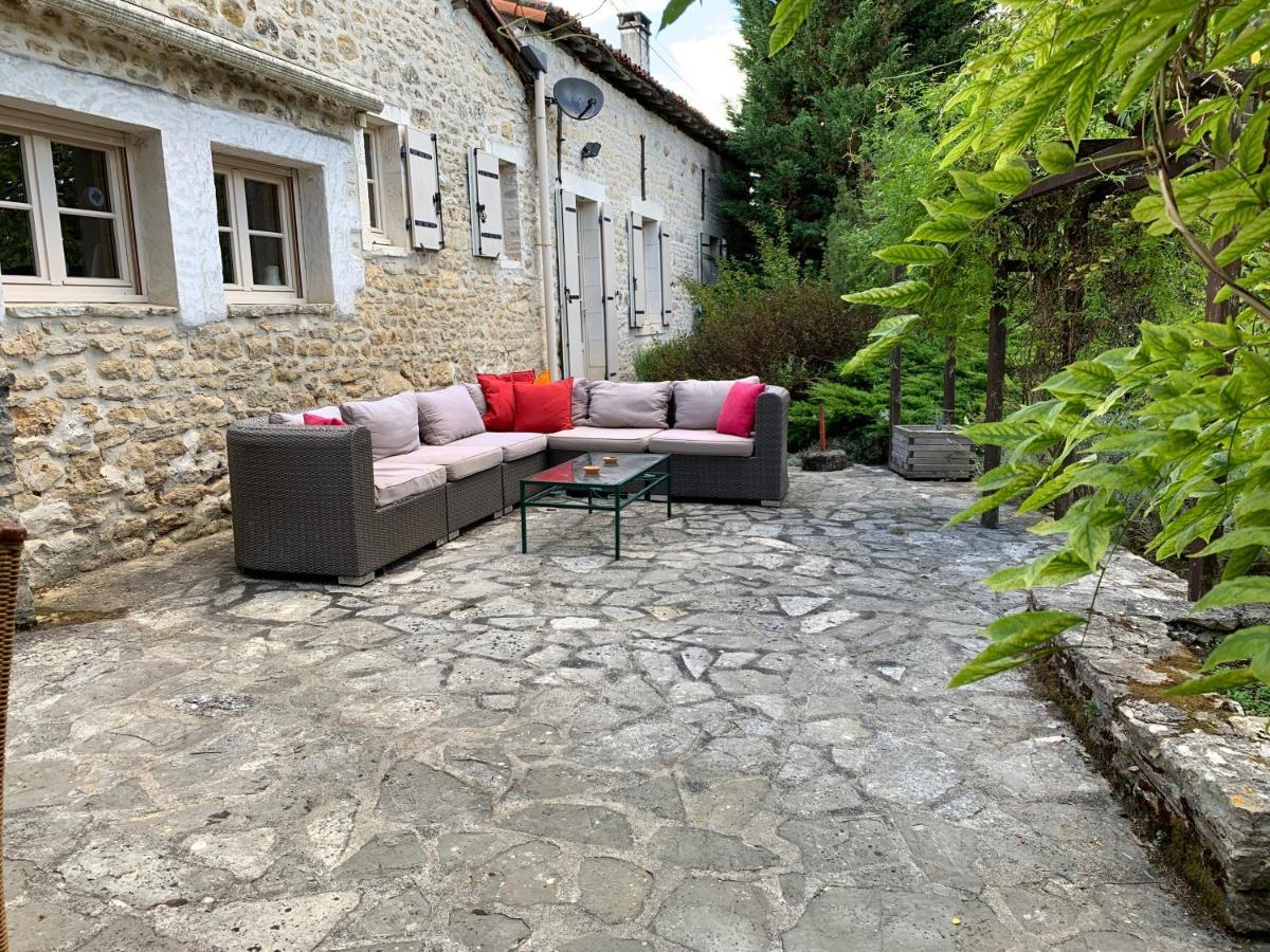 Uniquely Private Holiday Villa In The Charente Puyreaux المظهر الخارجي الصورة