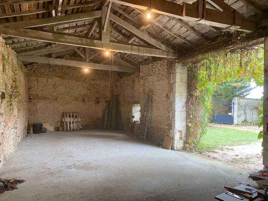 Uniquely Private Holiday Villa In The Charente Puyreaux المظهر الخارجي الصورة