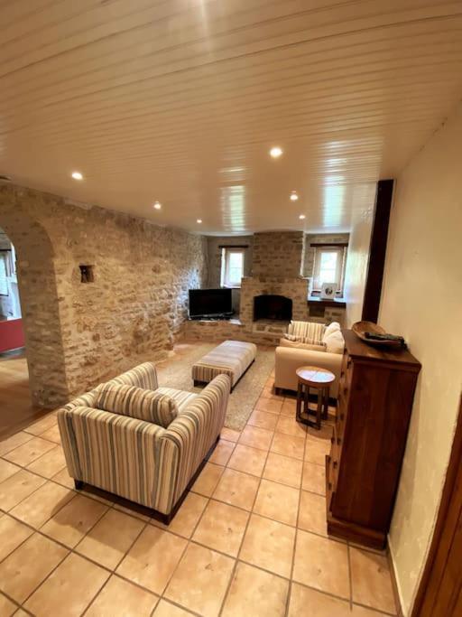 Uniquely Private Holiday Villa In The Charente Puyreaux المظهر الخارجي الصورة