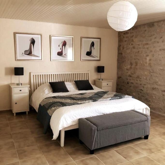 Uniquely Private Holiday Villa In The Charente Puyreaux المظهر الخارجي الصورة