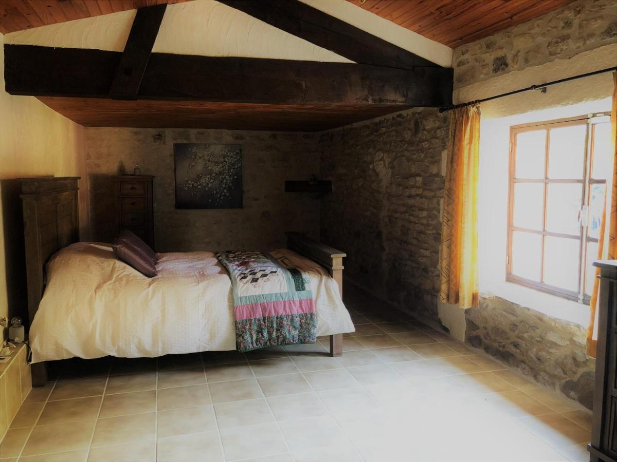 Uniquely Private Holiday Villa In The Charente Puyreaux المظهر الخارجي الصورة