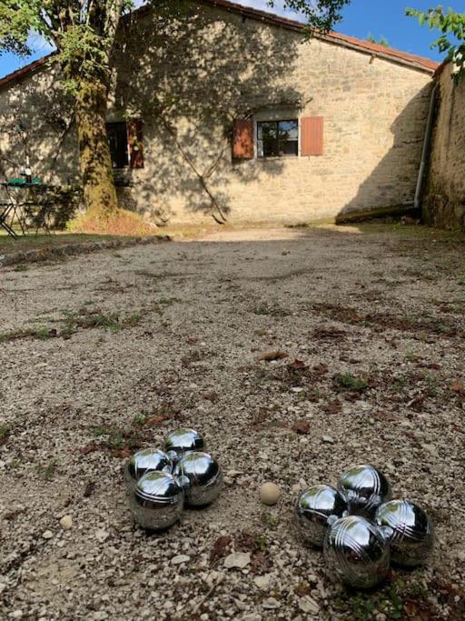Uniquely Private Holiday Villa In The Charente Puyreaux المظهر الخارجي الصورة